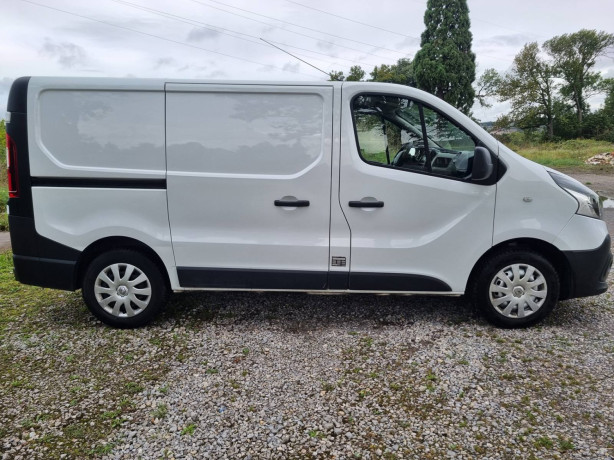 renault-trafic-102018-l1h1-91014km-16dci-95cv-70kw-airco-big-1
