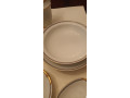 vends-magnifique-service-de-table-51-pieces-en-porcelaine-de-limoges-blanche-avec-liseraie-dore-et-bleu-small-1